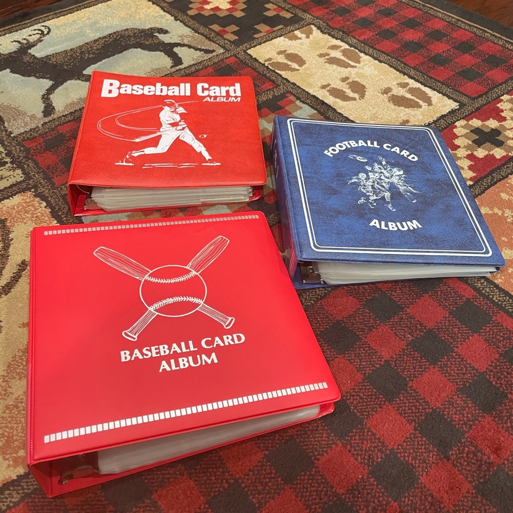 1990 BINDER FULL OF BASEBALL CARDS+ FOOTBALL CARDS